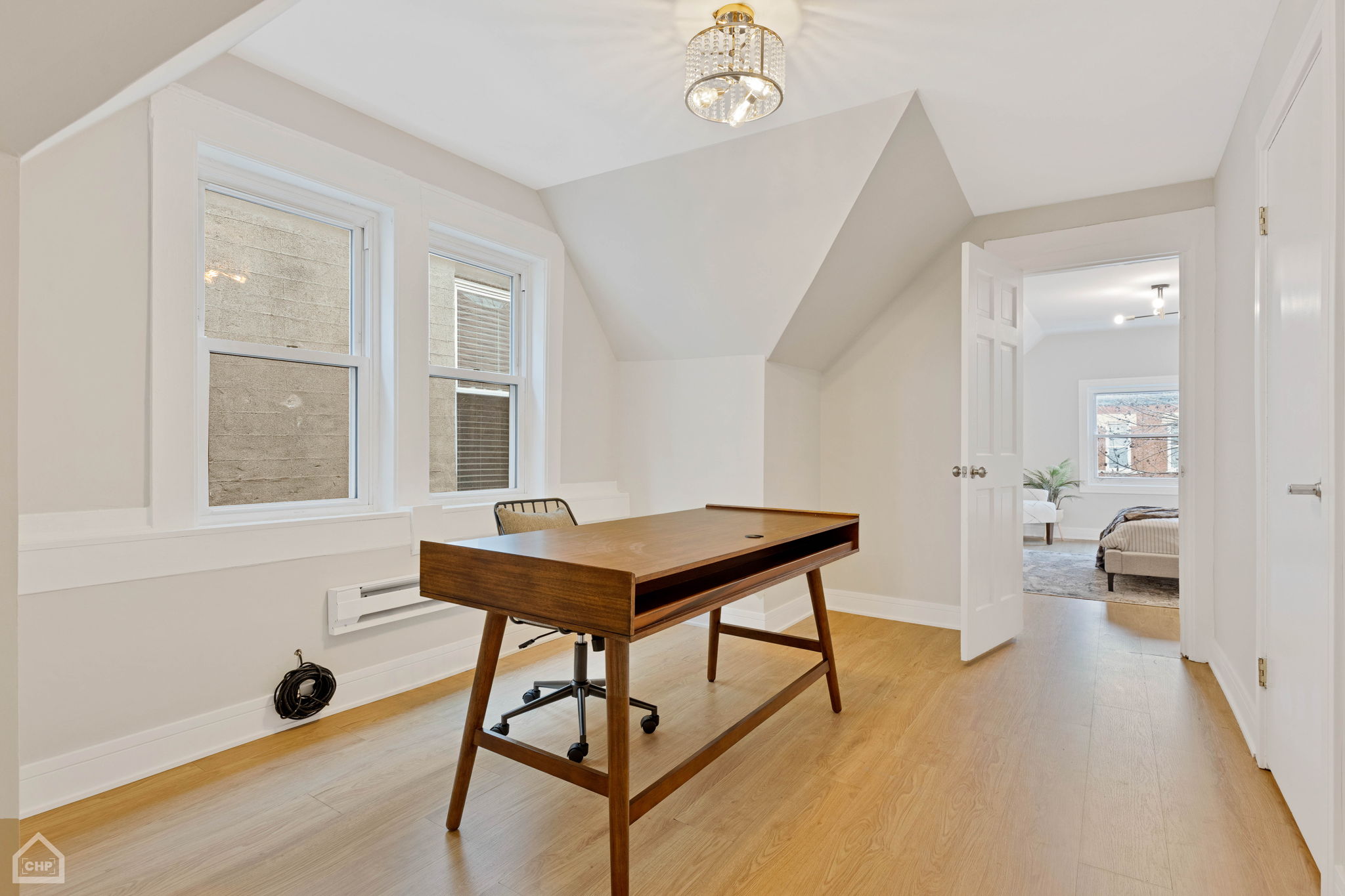 1227 N Artesian Ave_025