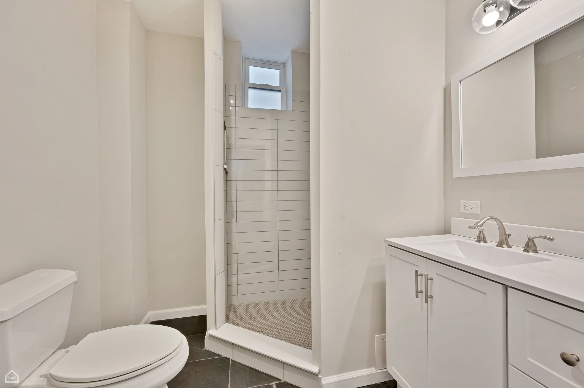 1227 N Artesian Ave - reshoot0422_005