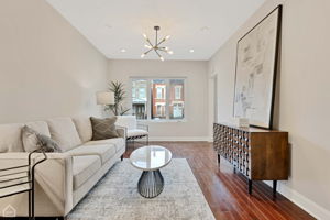 1227 N Artesian Ave_011