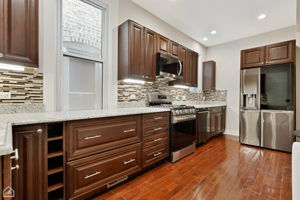1227 N Artesian Ave_018
