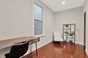 1227 N Artesian Ave_022