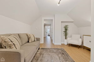1227 N Artesian Ave_023