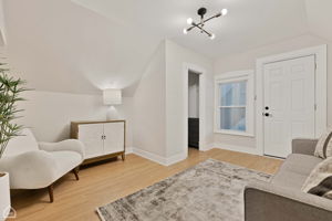 1227 N Artesian Ave_024