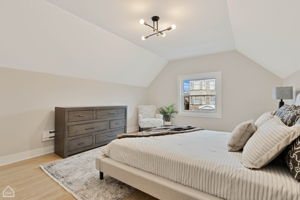 1227 N Artesian Ave_030