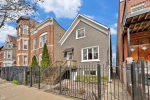 1227 N Artesian Ave - reshoot0422_002