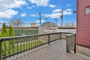 1227 N Artesian Ave - reshoot0422_004