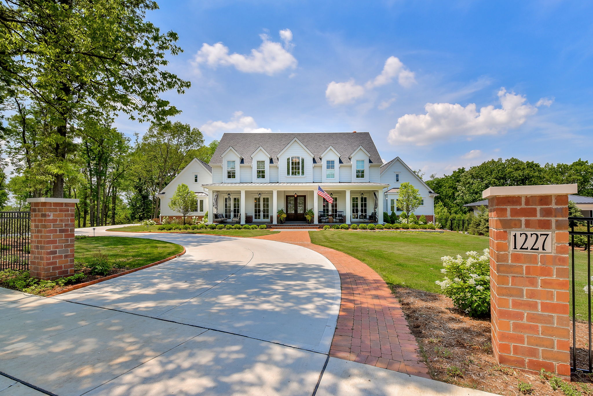  1227 Olesen Dr, Naperville, IL 60540, US