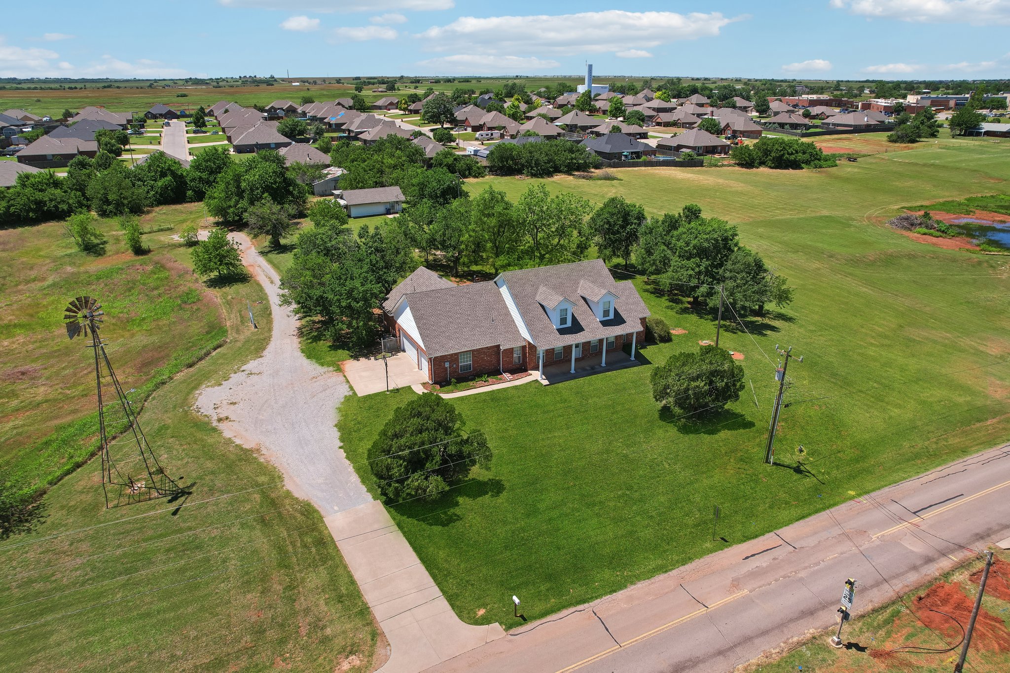 Stout Dr NW-2105-053.jpg