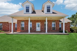 Stout Dr NW-2105-001.jpg