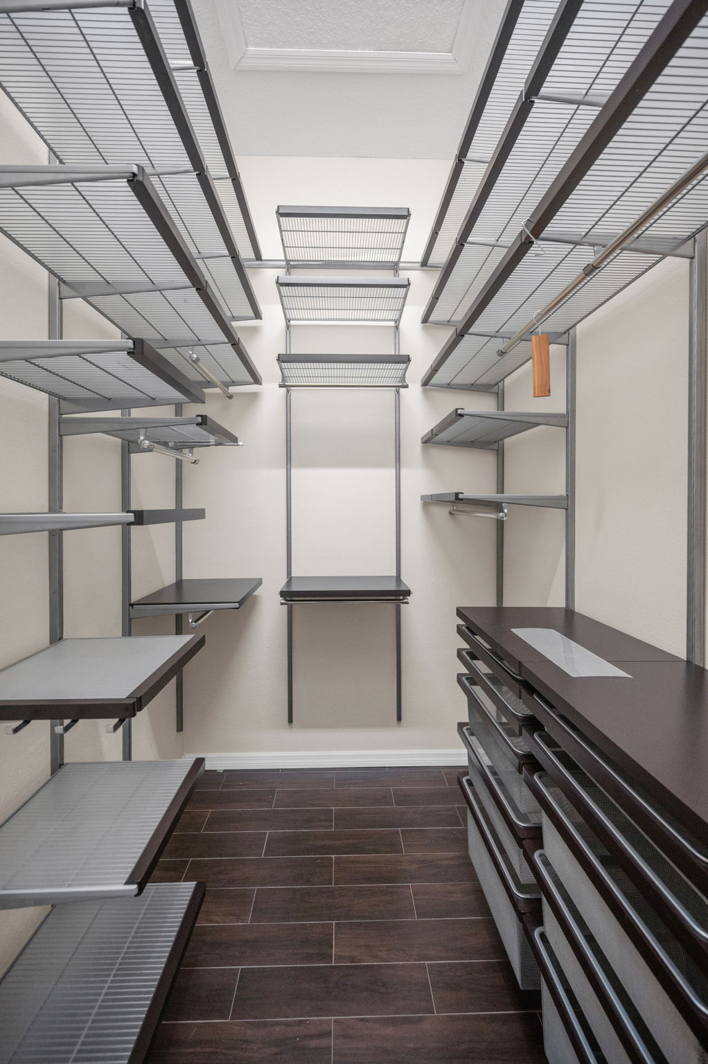 Primary Bedroom Walk-in Closet1
