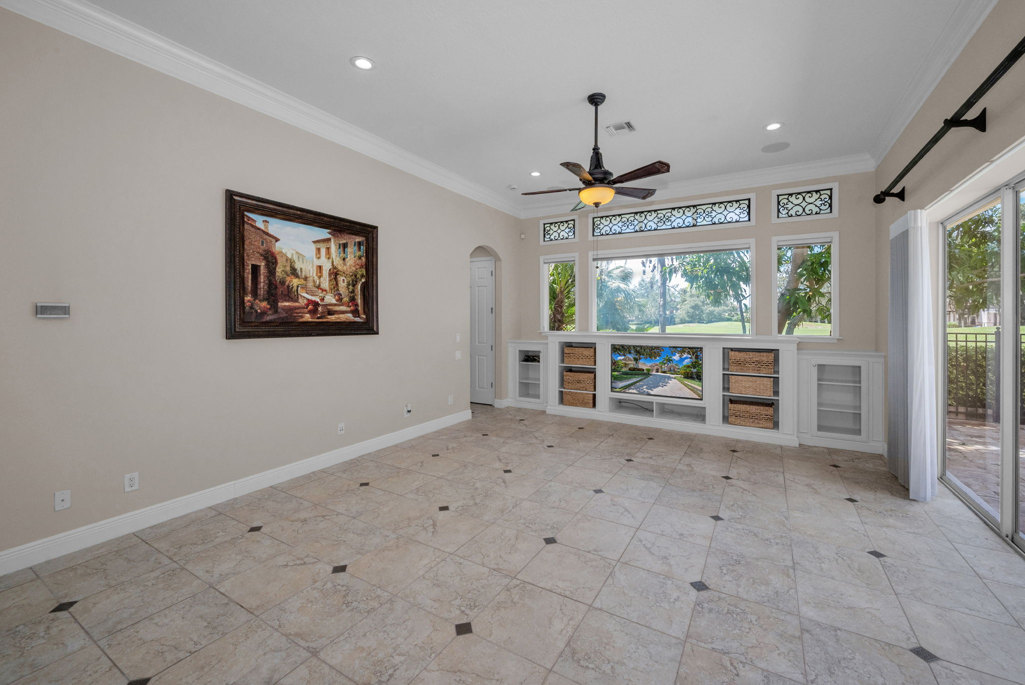 Family Room2A-e