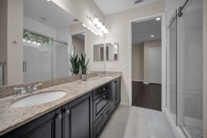 Jack n Jill Bathroom2a