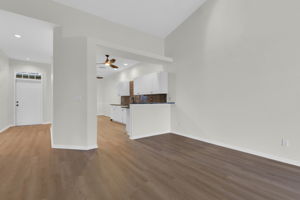 Dining Area & Kitchen