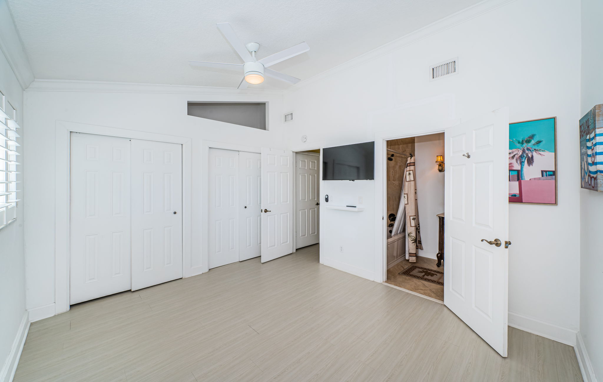 Upper Level Guest Bedroom2c