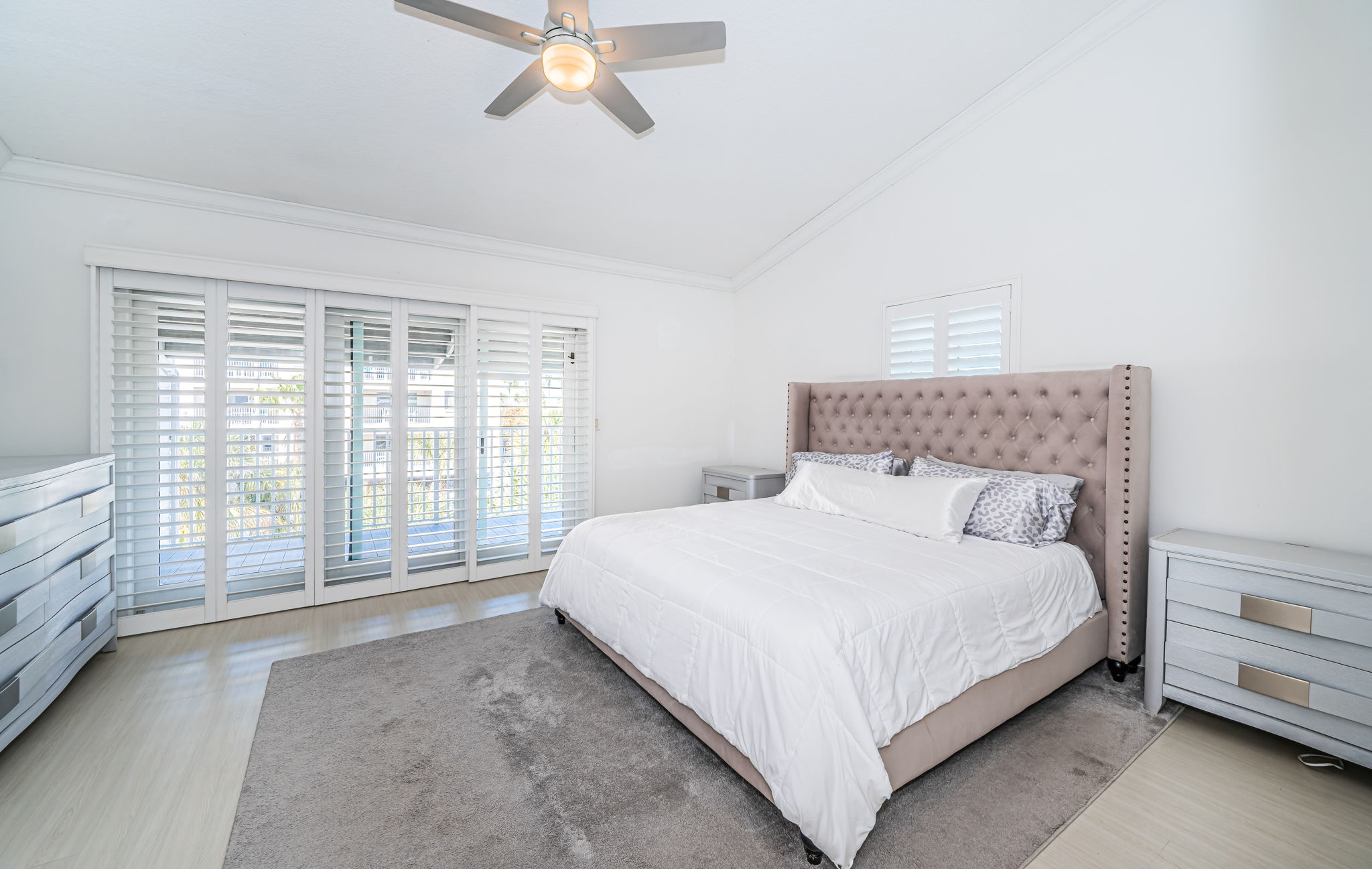 Upper Level Primary Bedroom1a