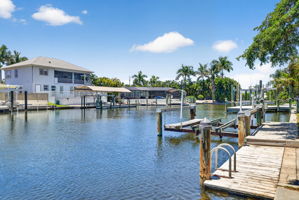 Dock 2