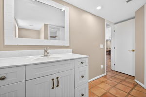 Guest Bathroom 2