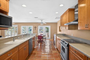 Kitchen 4
