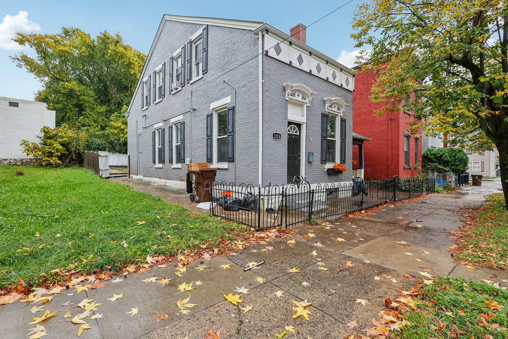 Garrard St-S3110-004.jpg