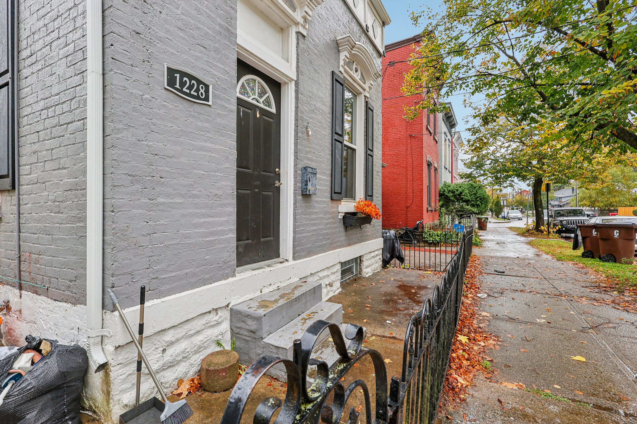 Garrard St-S3110-006.jpg