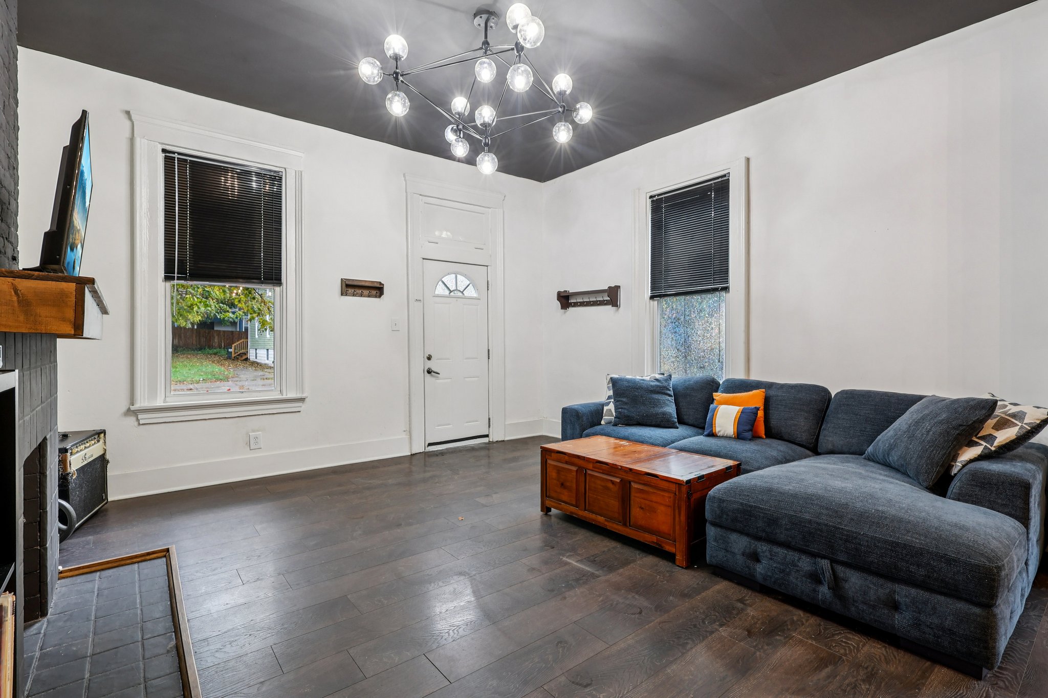 Garrard St-S3110-010.jpg