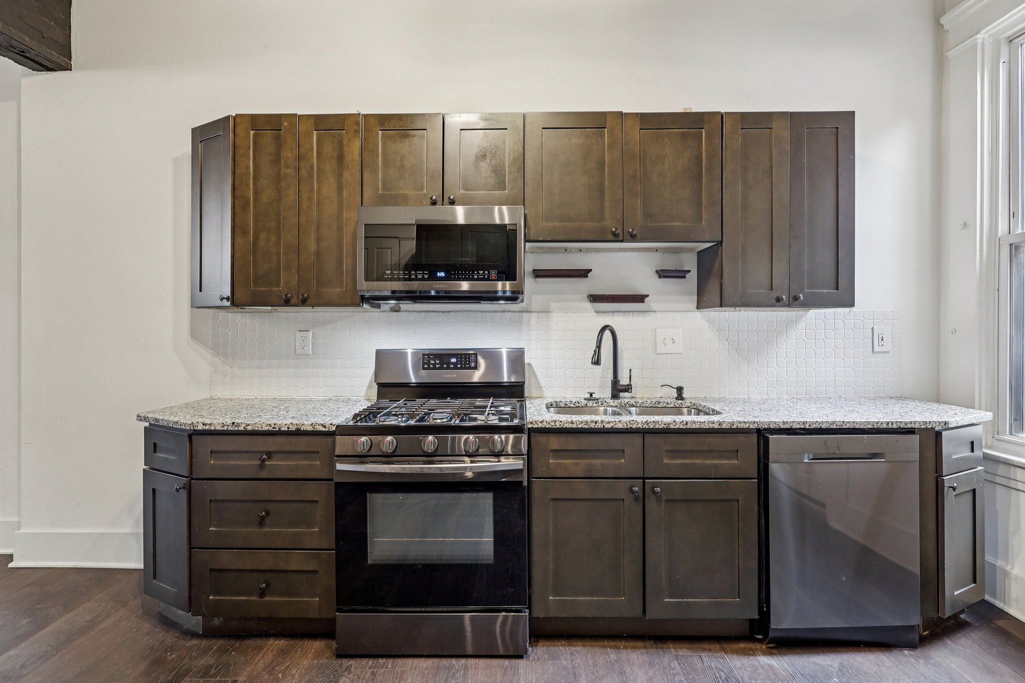 Garrard St-S3110-018.jpg