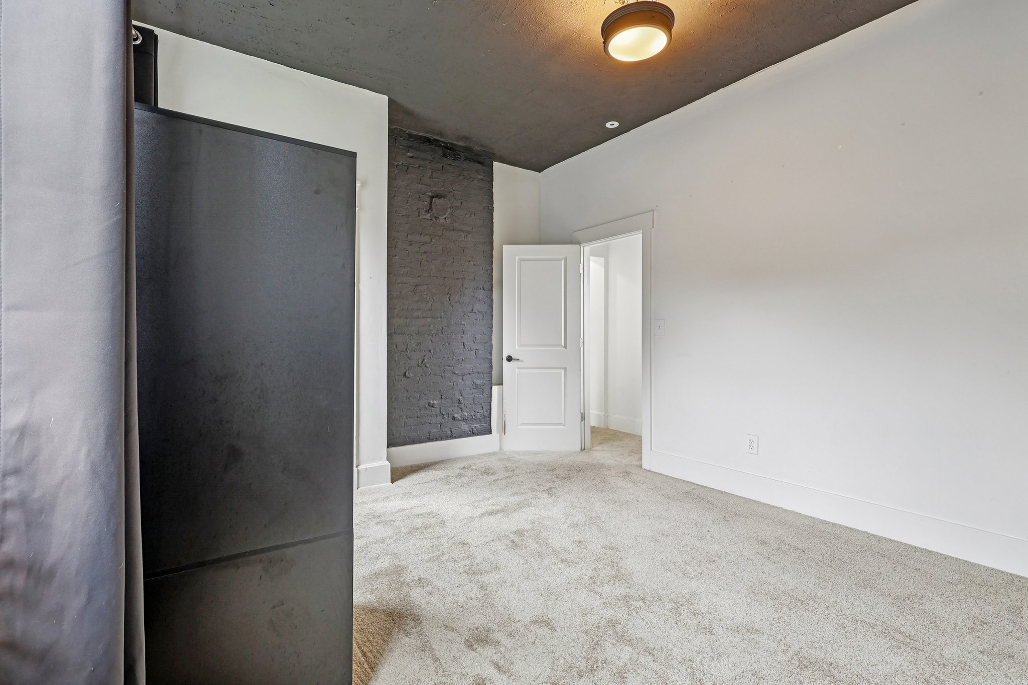 Garrard St-S3110-025.jpg