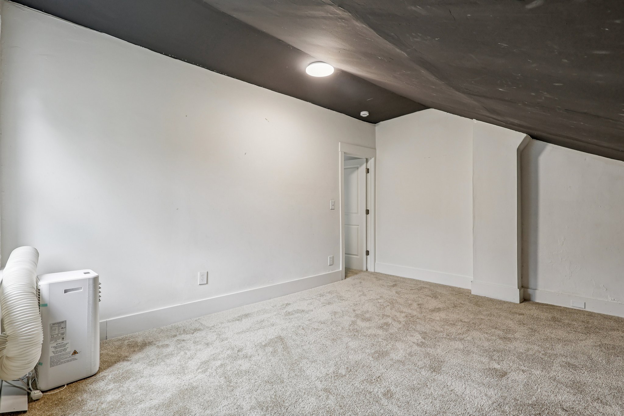 Garrard St-S3110-027.jpg