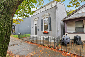 Garrard St-S3110-003.jpg