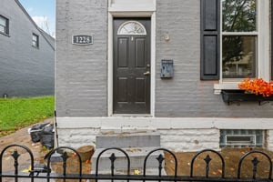 Garrard St-S3110-007.jpg