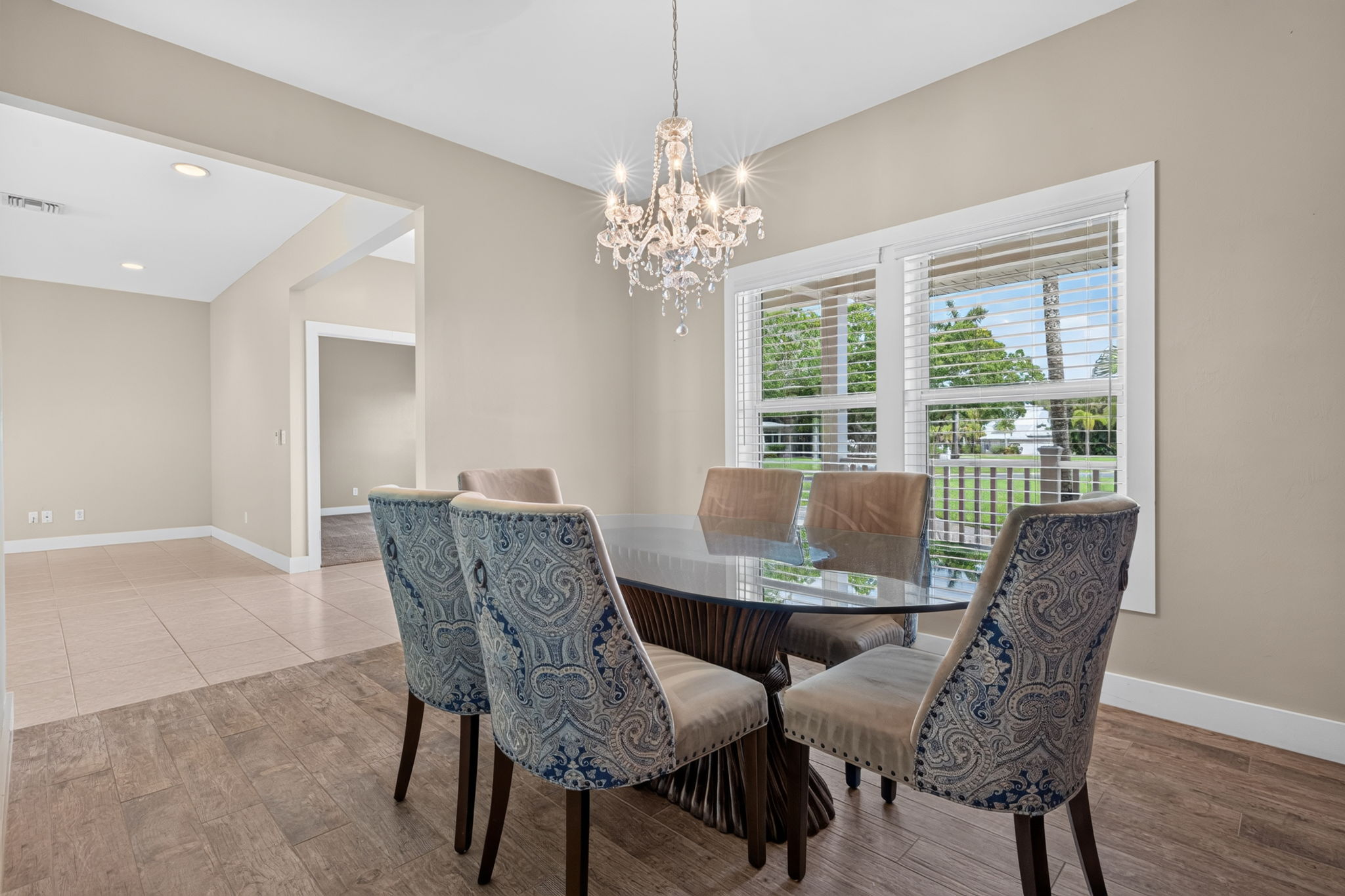 10-Dining Room 2 of 2