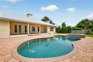 Pool 2 of 4