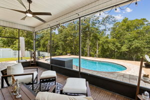 Screened-in Porch