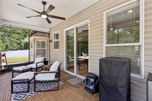 Screened-in Porch