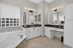  Photo 39