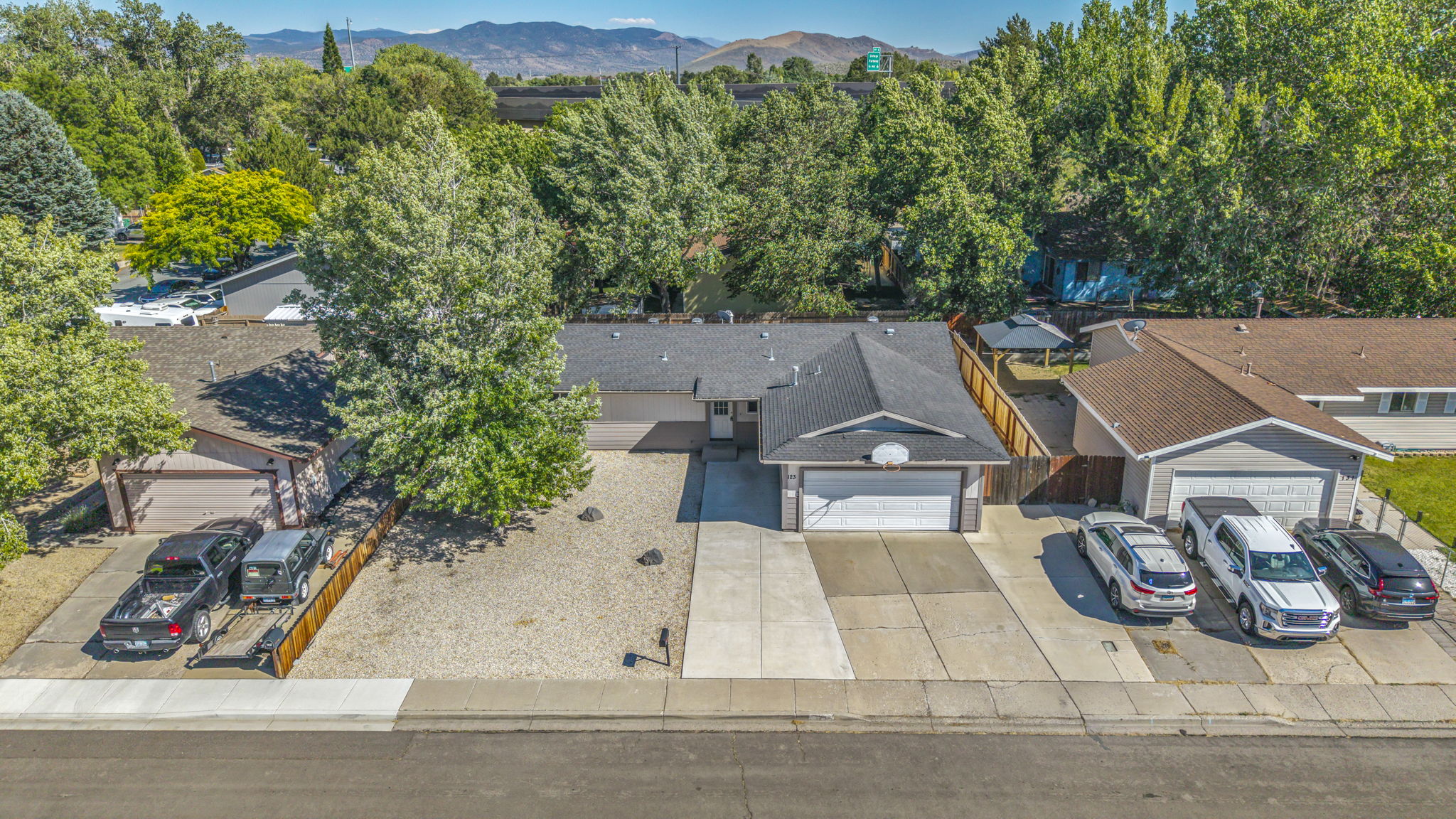 123 Broadleaf Ln