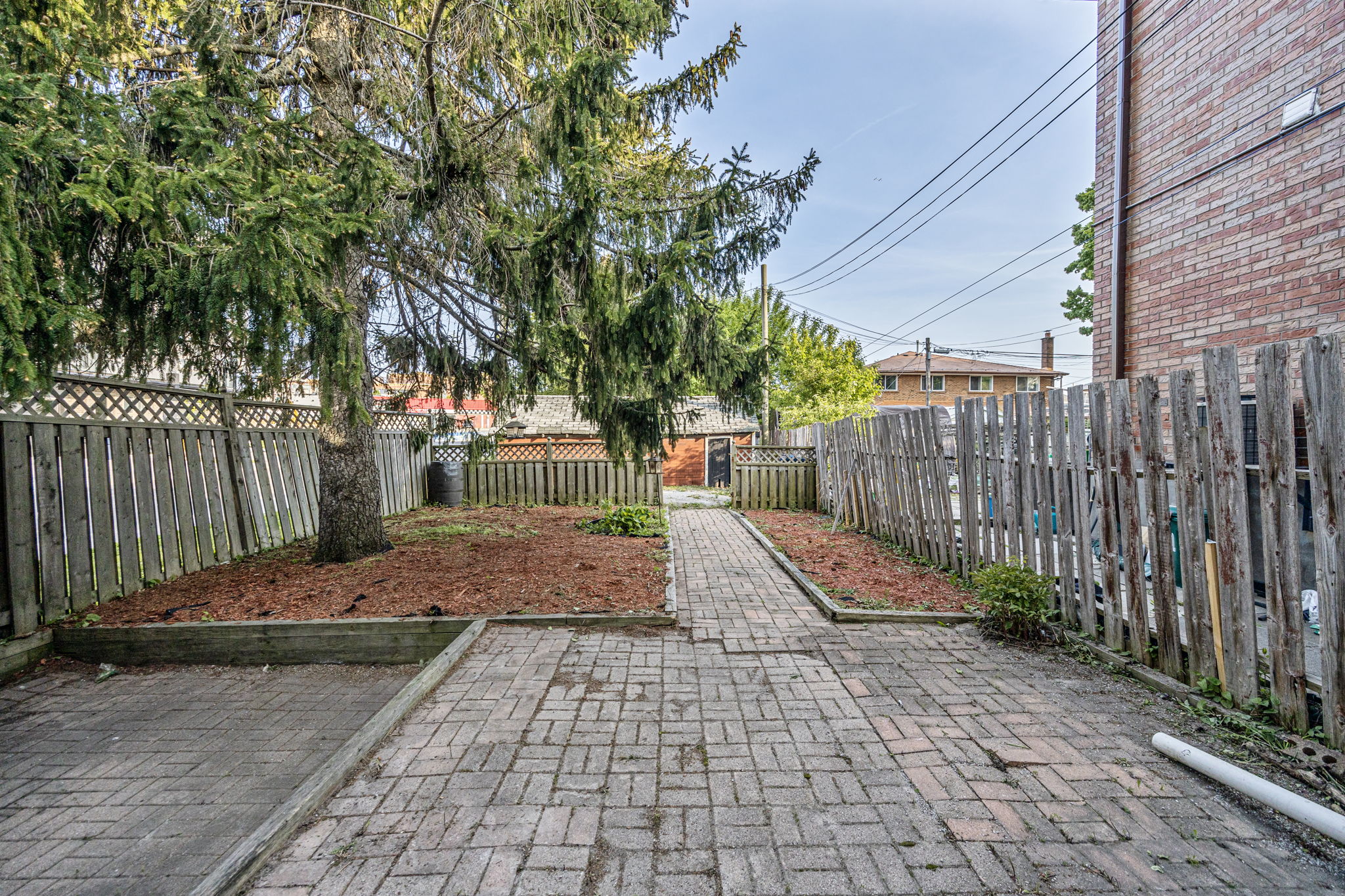 Toronto property showcase — delivered property photograph 32
