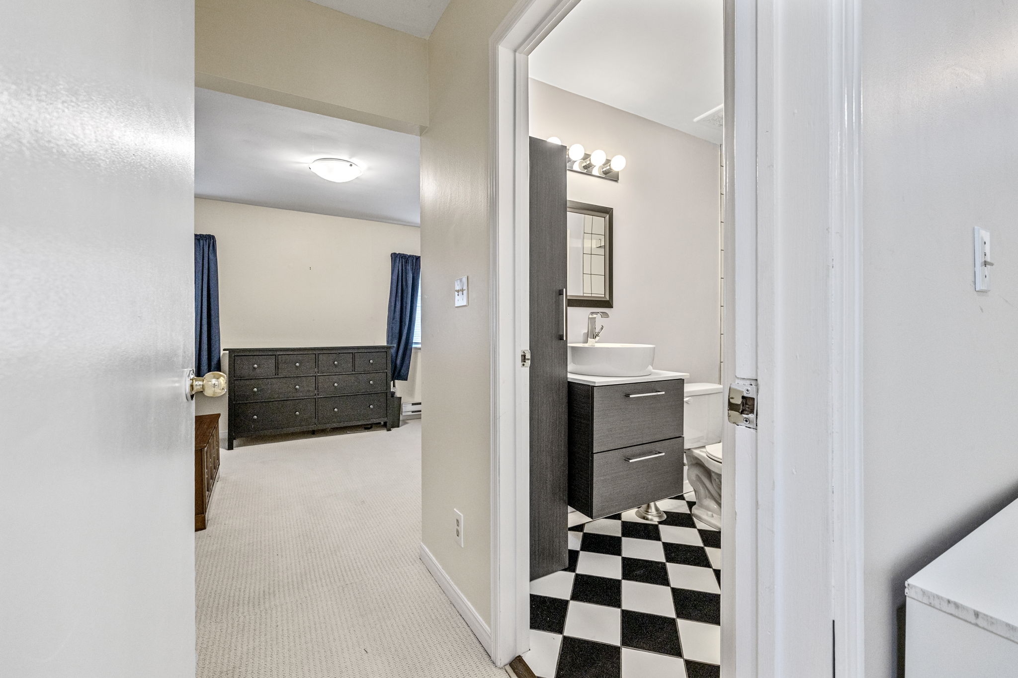 Toronto property showcase — delivered property photograph 24