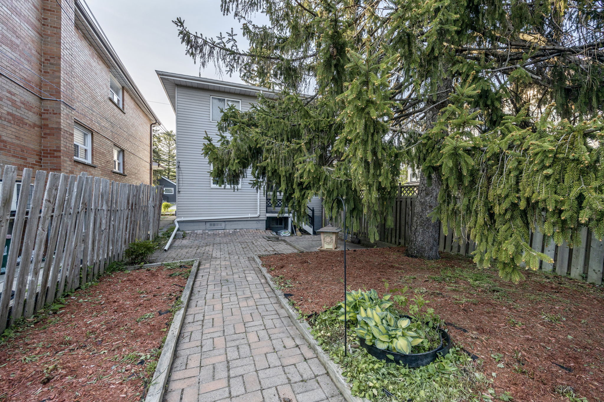 Toronto property showcase — delivered property photograph 34