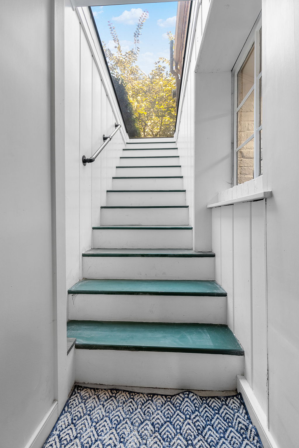  Photo 44