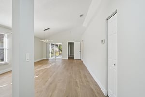 Edgewater Cir-S0411-005.jpg