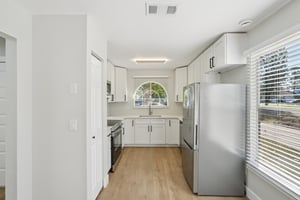 Edgewater Cir-S0411-008.jpg