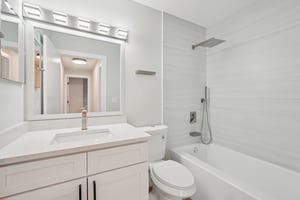 Edgewater Cir-S0411-015.jpg