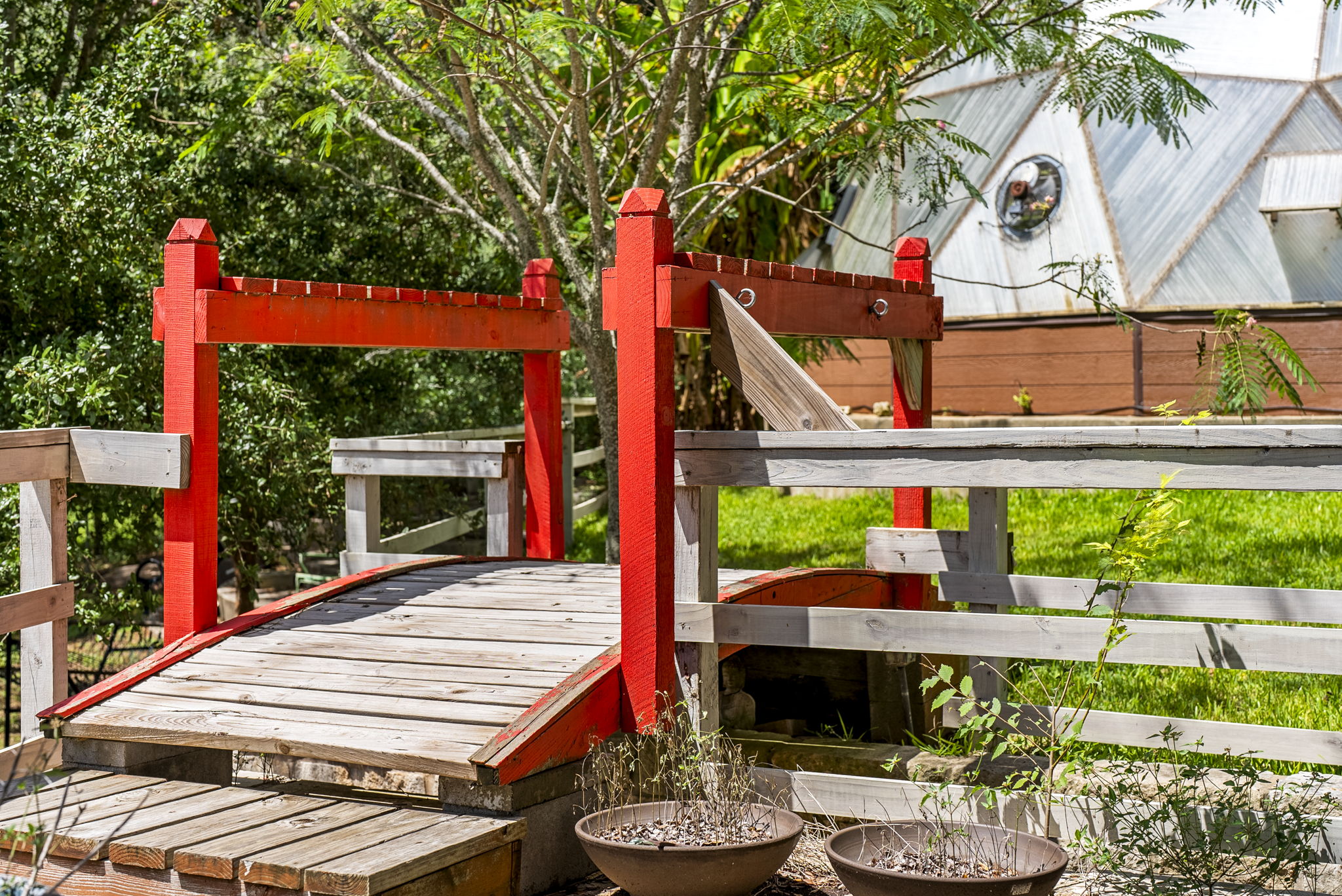 Terrace Level bridge over the walkway to the river