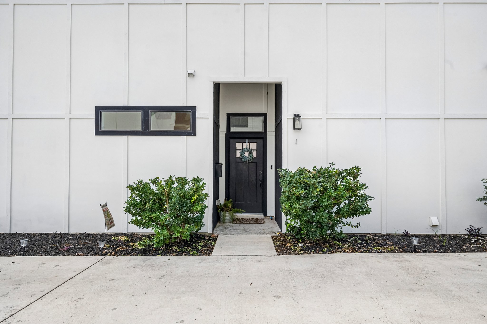 Fairview Ave 1-S1305-004.jpg