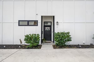 Fairview Ave 1-S1305-004.jpg
