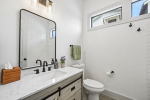 Fairview Ave 1-S1305-017.jpg