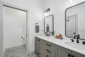 Fairview Ave 1-S1305-026.jpg