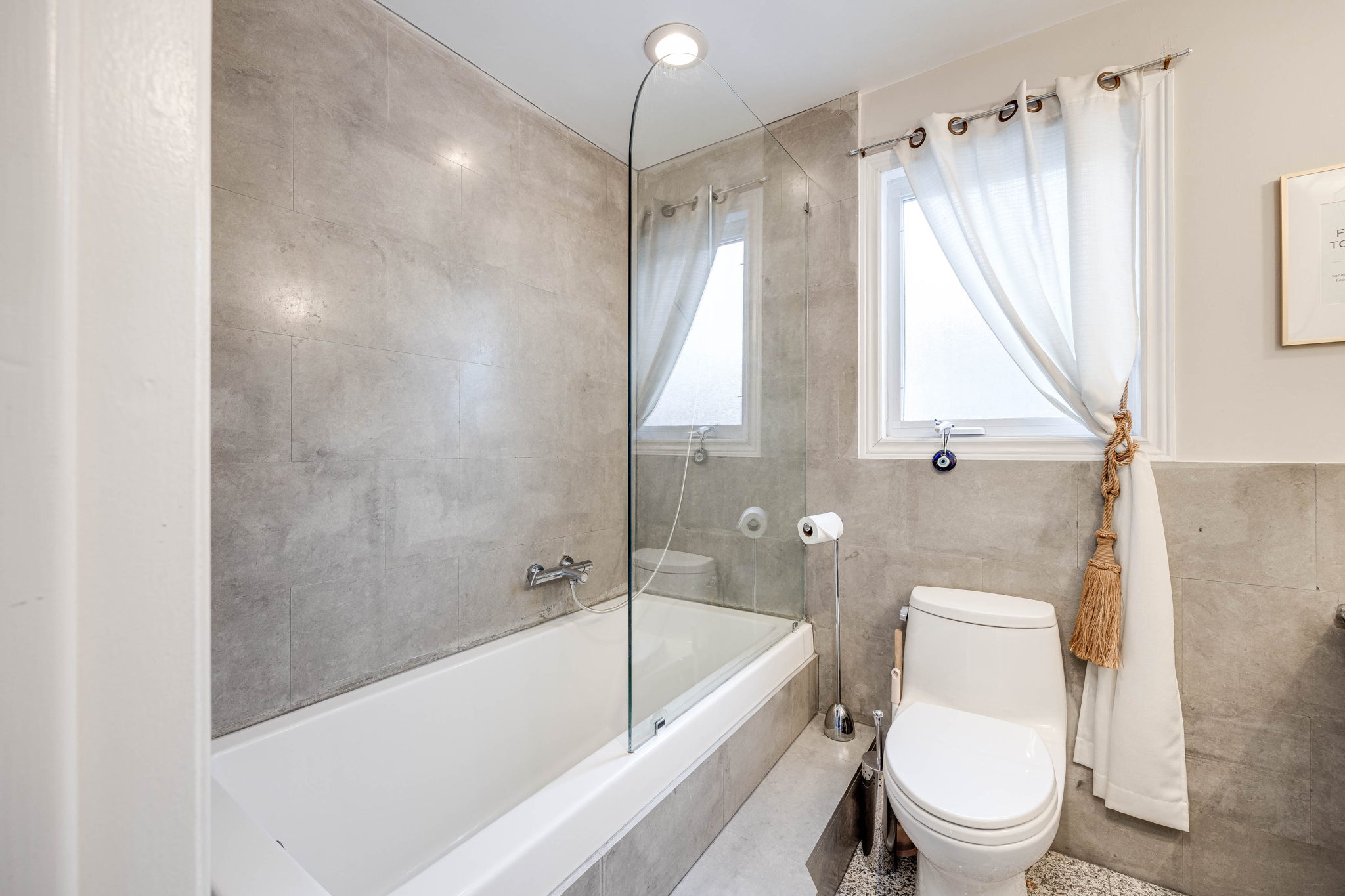 Toronto property showcase — delivered property photograph 26