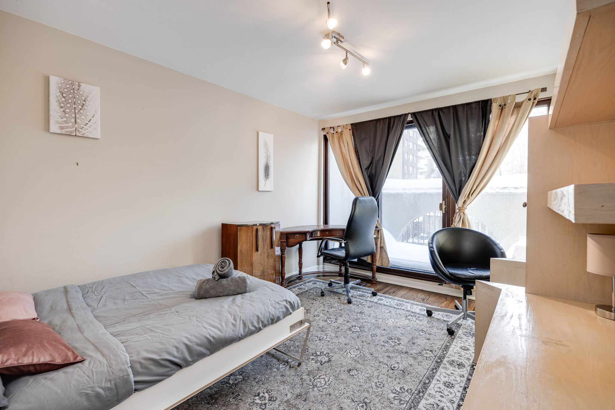 Toronto property showcase — delivered property photograph 17